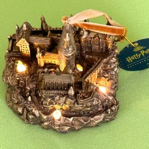 HARRY POTTER HOGWARTS LIGHT-UP ORNAMENT:NIB HOGWARTS